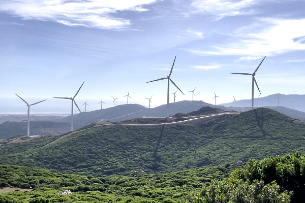 Investment and financing of wind farms in Spain