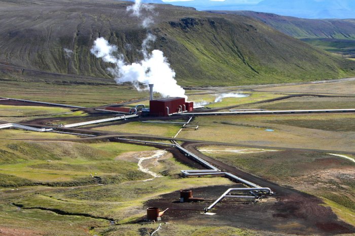 Geothermal power plants