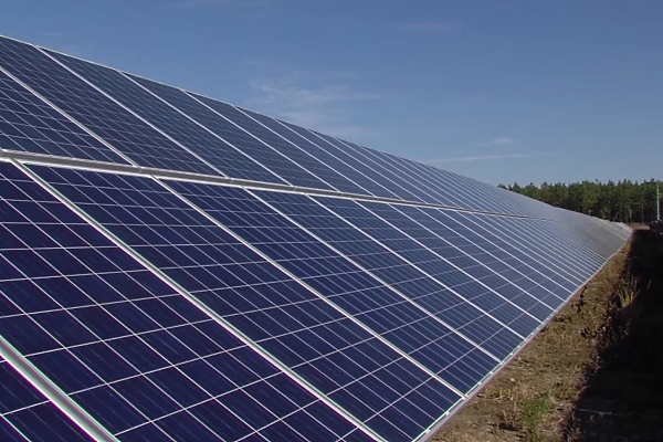 The largest solar power plant is to be built in the Philippines