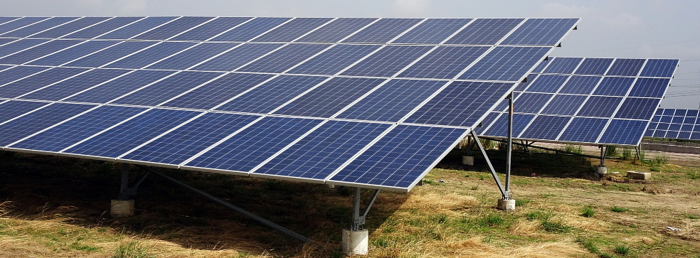 Hybrid power plants generate cheap solar electricity - around the clock -  Strom-Forschung.de