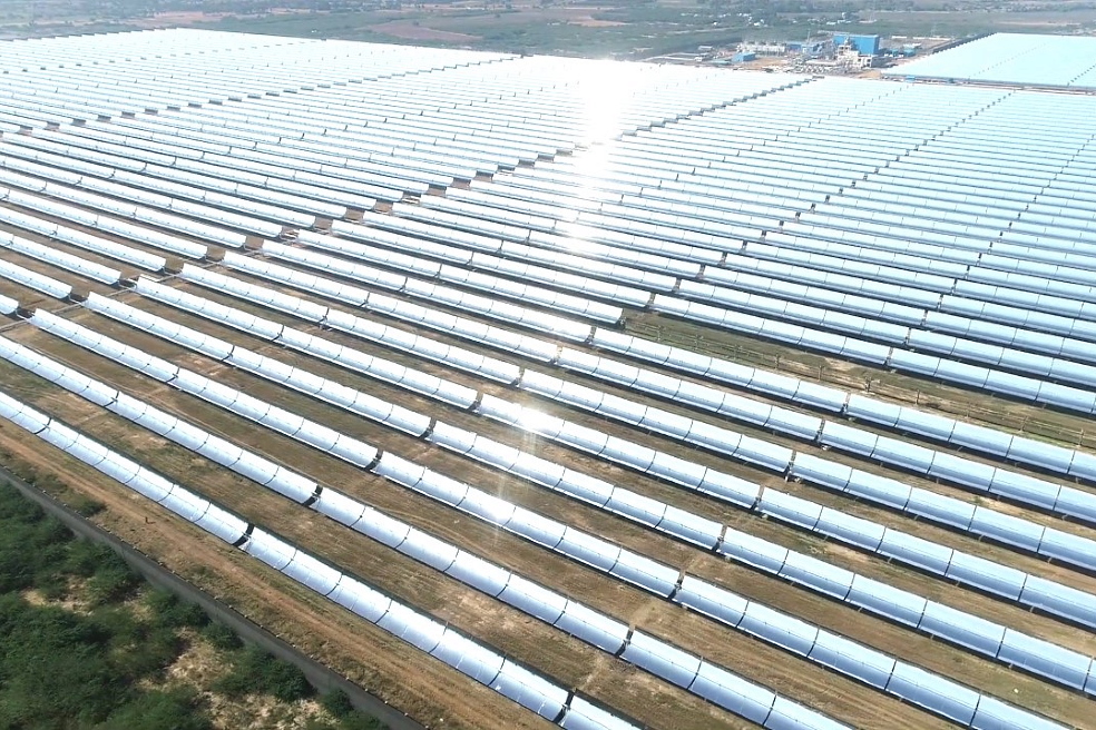 Solar thermal power plants with a central receiver