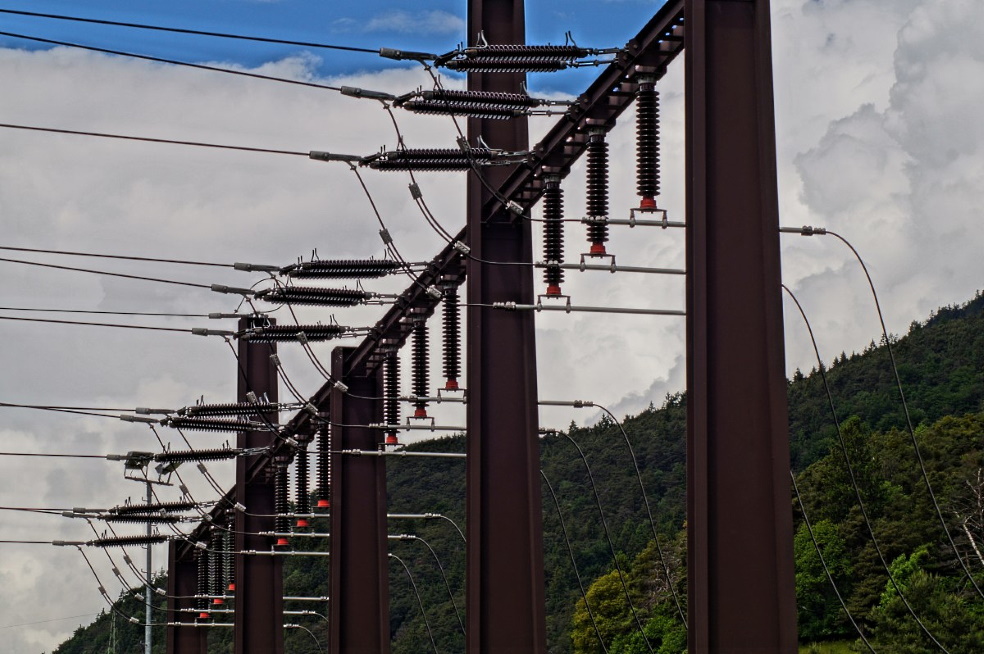 Providing fast and accurate information about the energy system requires significant resources, so modern electrical substations use new automated solutions