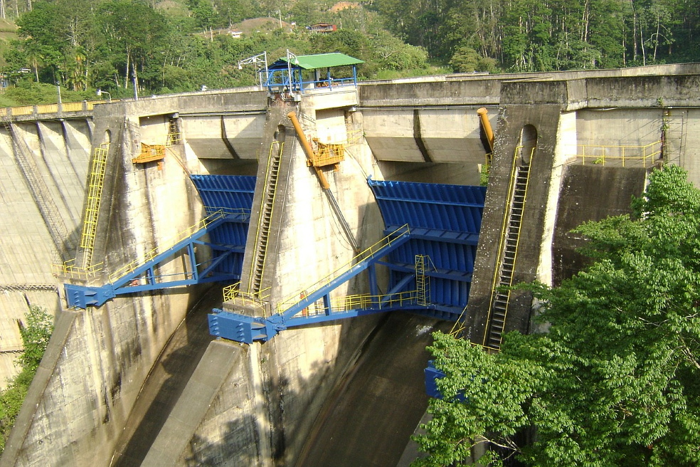 Operation and maintenance of small hydropower plants