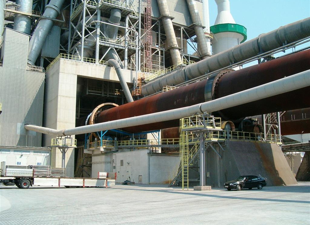 Our engineers will analyze your production process and equipment, developing effective proposals to improve the environmental performance of the cement plant